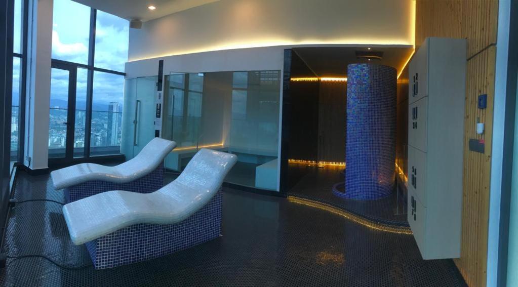 Star Holiday Sky Pool Klcc Kuala Lumpur Ngoại thất bức ảnh